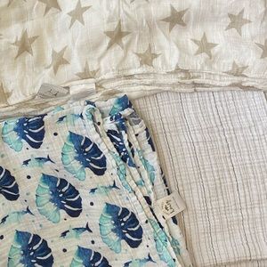 Swaddle blankets - Aden Anais, Sweet Honey Hawaii